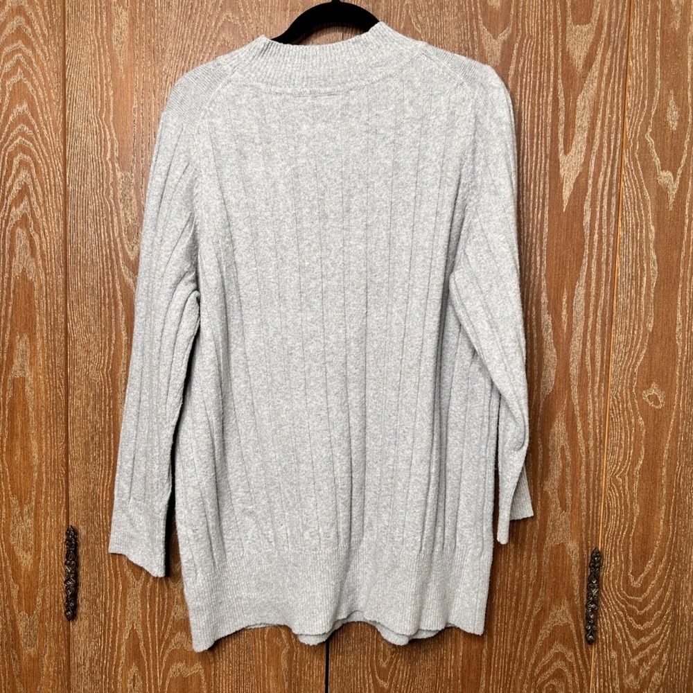 Torrid Women Plus Size 1 Grey Ribbed Knit Mock Neck Long Sleeve Sweater 41255248 - Picture 2 of 7